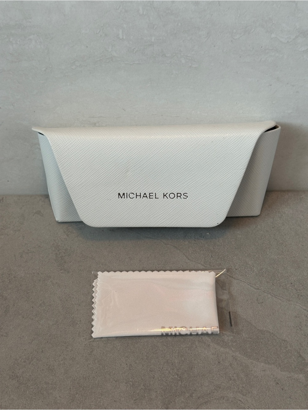 Michael Kors White Snap Eyeglass Case
